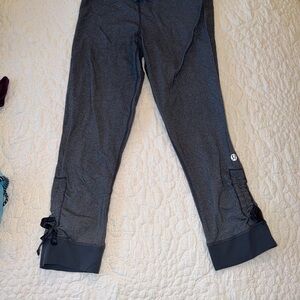 lululemon athletica gray crop Leggings…size 4